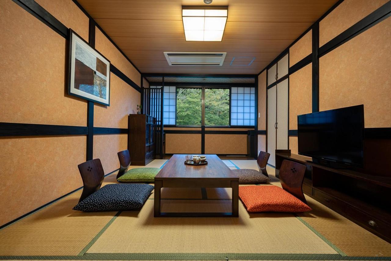 Onsen Guest House Tsutaya Hakone Exterior photo