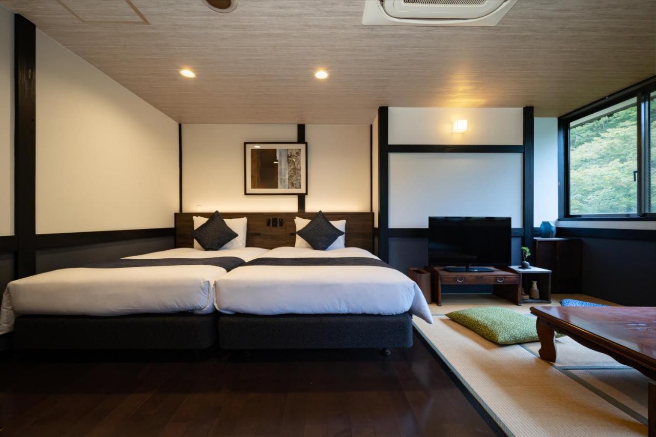 Onsen Guest House Tsutaya Hakone Exterior photo